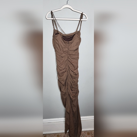NWT RUMER Dress | Size S | The Mecca Midi in Mocha | Cinched Sides | Sid… - Picture 4 of 13